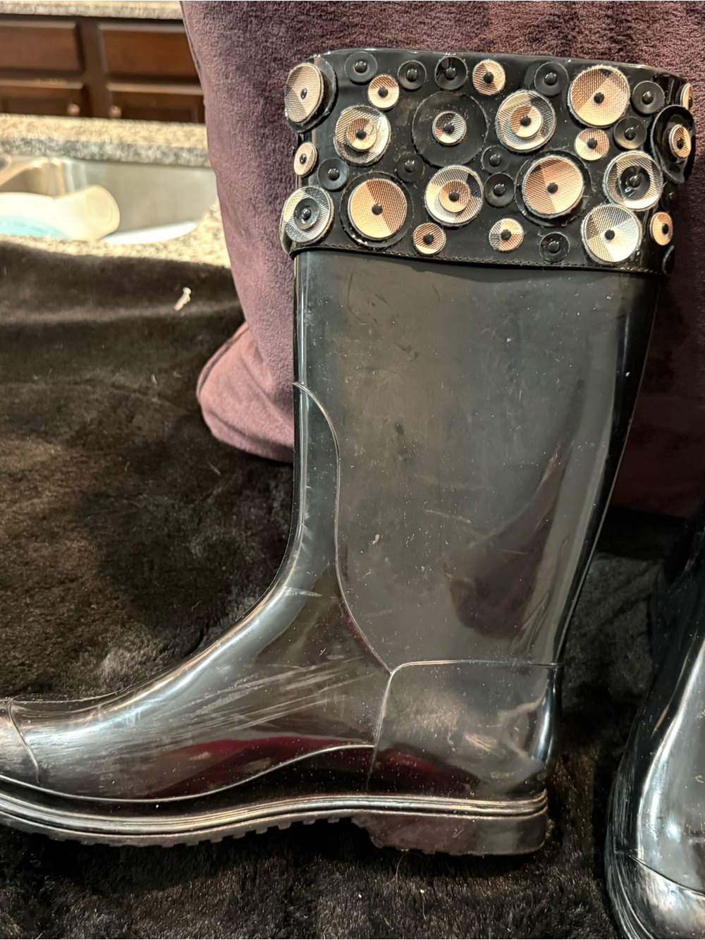 2 pair of Burberry rain boots for this price - Picture 5 of 11